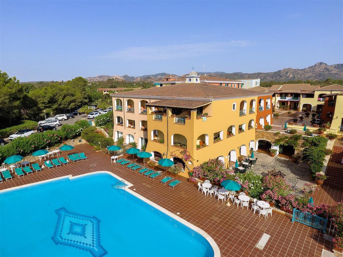 Nicolaus Club Torre Moresca Orosei Exterior foto