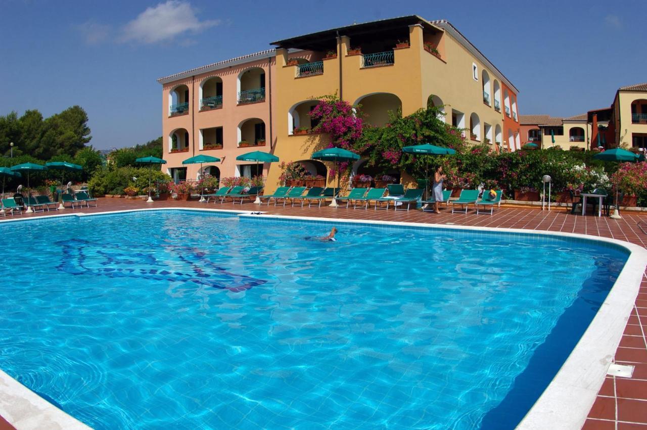 Nicolaus Club Torre Moresca Orosei Exterior foto